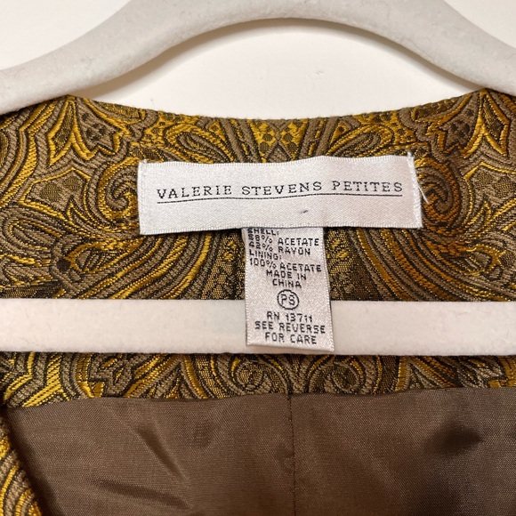 Valerie Stevens Vintage Paisley Gold Fancy Button Vest Womens PS - Picture 8 of 10